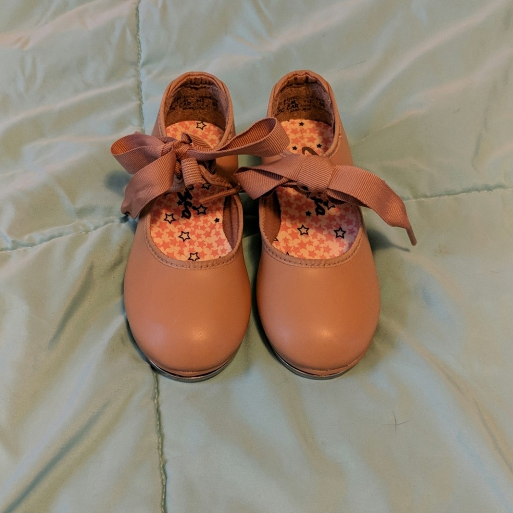 Toddler tan tap shoes